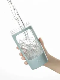 shaker-elektryczny-bidon-650ml-przenosny-niebieski