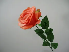sztuczna-pomaranczowa-roza-roze-galazka