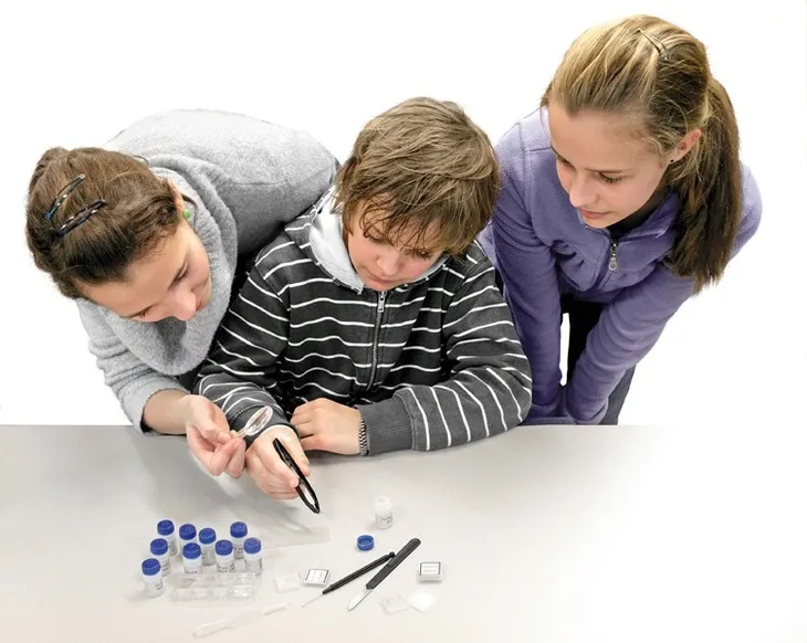 zestaw-do-eksperymentow-bresser-junior-material-metal-plastik