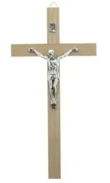 krzyz-drewniany-wiszacy-na-sciane-tradycyjny-jasny-braz-wys-20cm