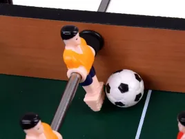 mini-stol-do-gry-w-pilkarzyki
