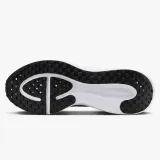 revolution-8-marka-nike