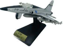 samolot-northrop-f-5e-tiger-ii-model-podstawka-metal-motormax