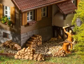 faller-180940-6-stosow-z-drewnem-opalowym-h0-1-87