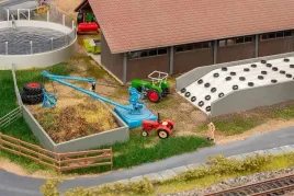 faller-130678-przejezdny-silos-i-pryzma-obornika-dzwig-h0-1-87