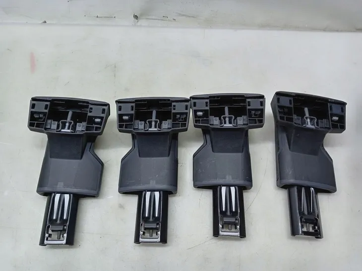 stopy-bagaznika-dachowego-thule-720600-stan-powystawowy