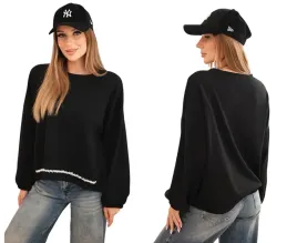 bluza-damska-z-ozdobnym-wykonczeniem-na-dole-czarna
