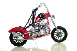 replika-amerykanskiego-motocykla-z-metalu