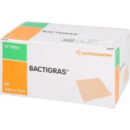 opatrunek-z-gazy-nasaczony-chlorheksydyna-bactigras-5cm-x-5cm-50-sztuk