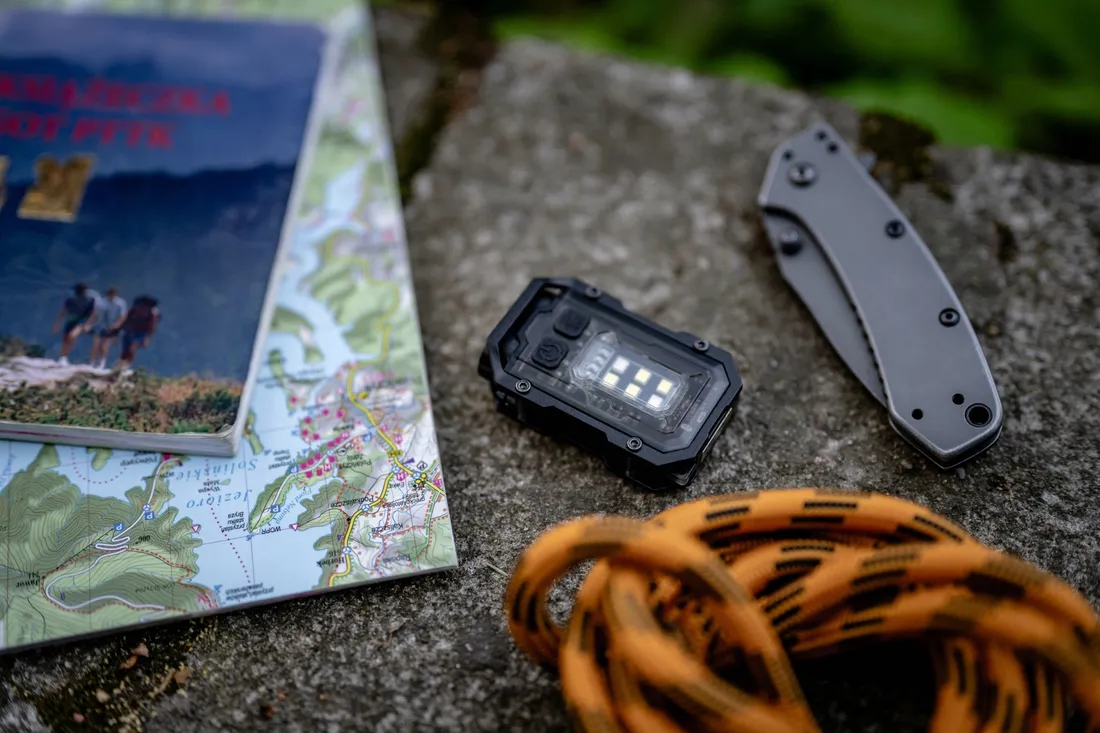 latarka-led-newell-edc-nyks-solid-czarna