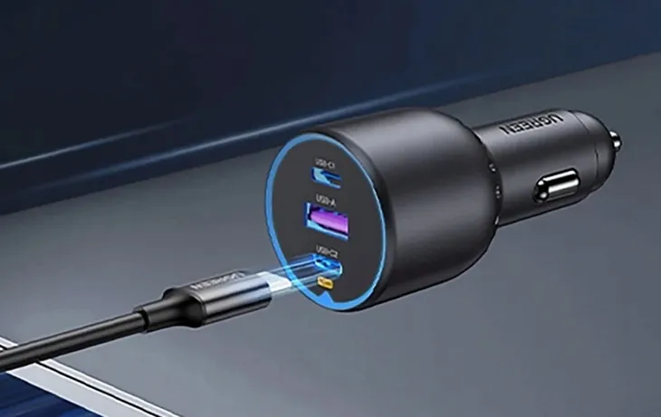 ladowarka-samochodowa-ugreen-ec705-130w-usb-a-2xusb-c-napiecie-wyjsciowe-12-v