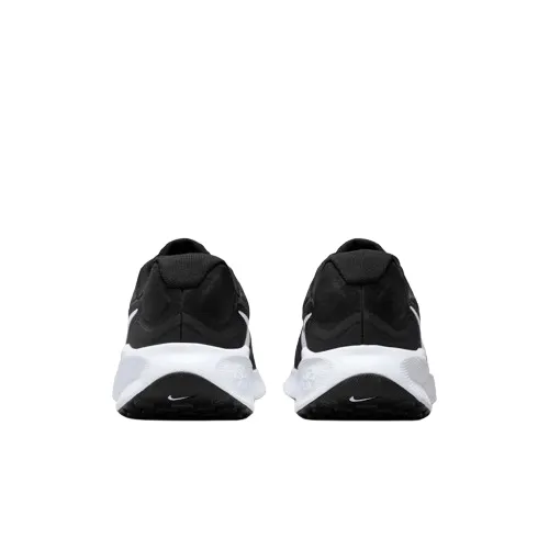 nike-revolution-7