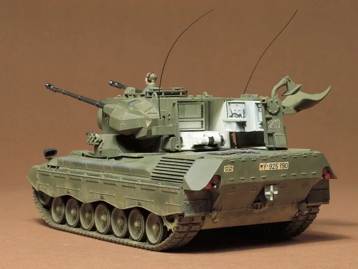 1-35-tamiya-35099-flakpanzer-gepard-model-zestawu-plot-marka-tamiya