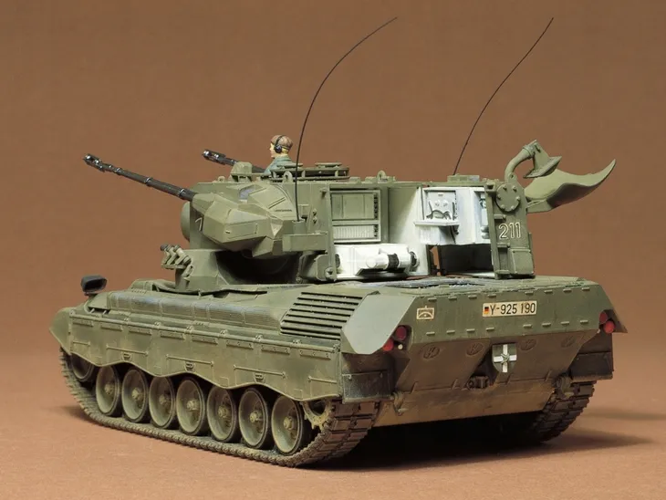 1-35-tamiya-35099-flakpanzer-gepard-model-zestawu-plot-stan-nowy