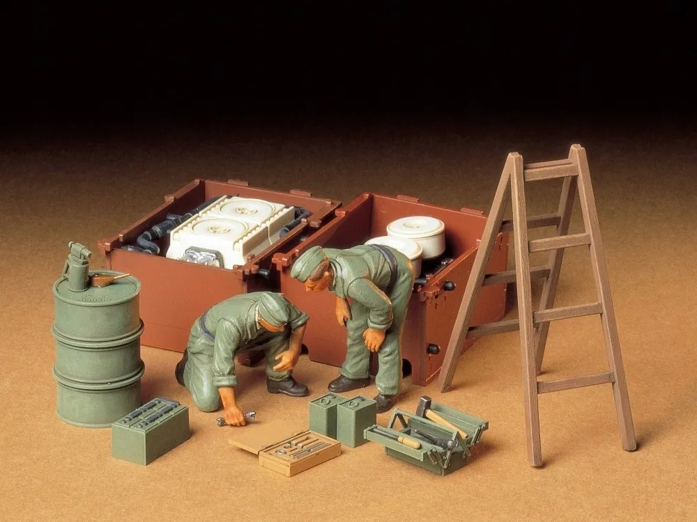 1-35-tamiya-35180-german-tank-engine-maintenance-crew-set