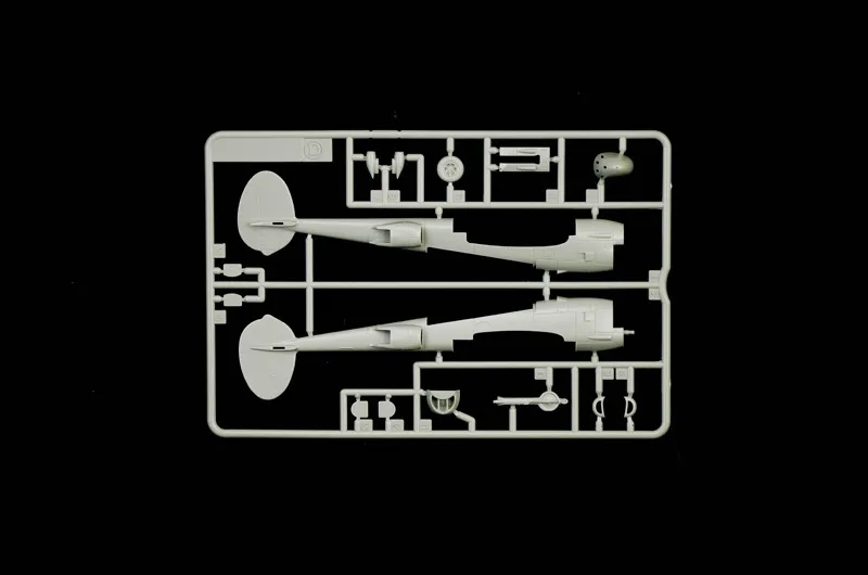 1-72-p-38j-lightning-marka-italeri