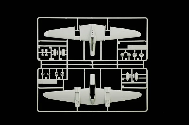 1-72-p-38j-lightning-marka-italeri