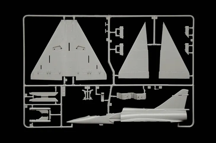 1-72-model-samolotu-mirage-2000-b-d-skala-skala-1-72