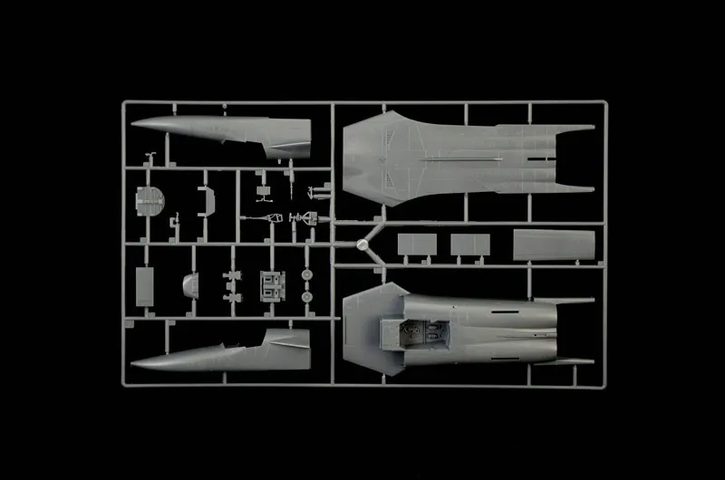 1-72-ef-111-a-raven-marka-italeri