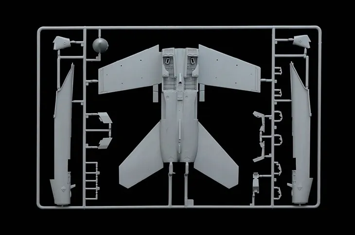 1-48-ea-18g-growler-skala-skala-1-48