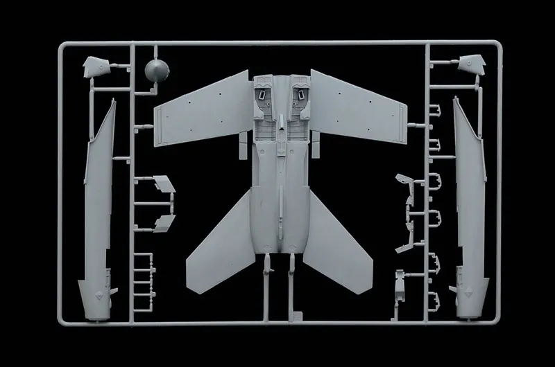 1-48-ea-18g-growler-marka-italeri