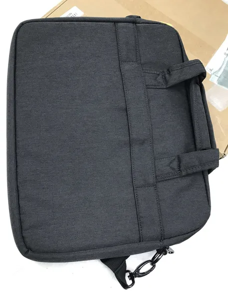 torba-na-laptopa-amazon-basics-156-cala-wielkosc-matrycy-15-6