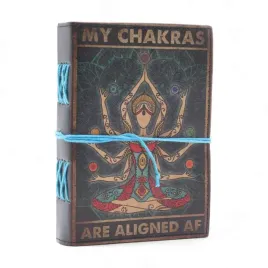 skorzany-notatnik-z-nadrukiem-my-chakras-are-aligned-af