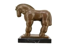 fernando-botero-gruby-modernistyczny-kon-figura-rzezba-z-brazu-ozdoba