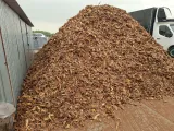 kora-sosnowa-swieza-niesortowana-80l-paleta-30-szt-frakcja-0-100-mm-stan-nowy-pojemnosc-80-l