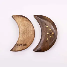 grawerowana-podstawka-ze-znakiem-zodiaku-ksiezyc-koziorozec