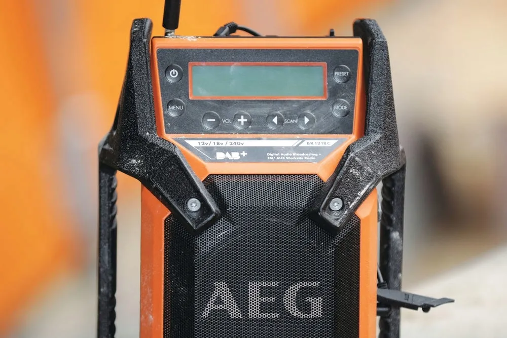 radio-budowlane-aeg