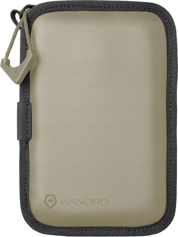 wandrd-memory-card-case-yuma-tan