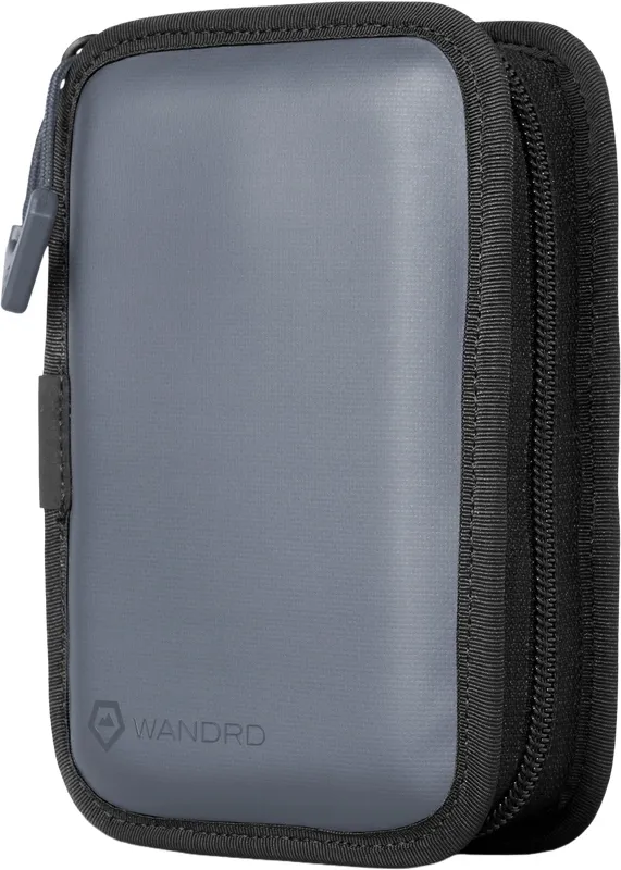 wandrd-memory-card-case-aegean-blue