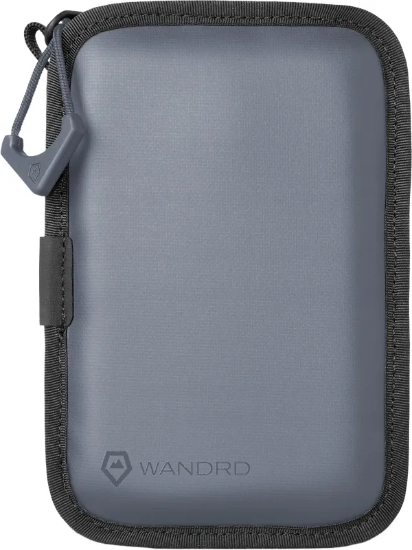 wandrd-memory-card-case-aegean-blue