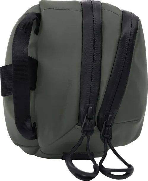 wandrd-tech-bag-large-wasatch-green-model-tp-lg-wg-2