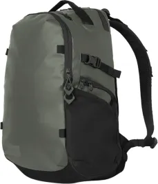 wandrd-stratus-photo-18l-wasatch-green