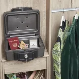 master-lock-small-security-chest-h0100eurhro