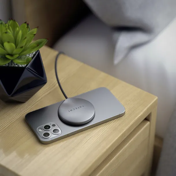 satechi-magnetic-wireless-charging-cable-space-gray