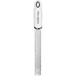 microplane-premium-classic-tarka-z-drobnym-ostrzem-bialy