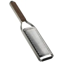 microplane-master-tarka-z-drobnym-ostrzem