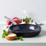 greenpan-evolution-frying-pan-30cm-black-kolor-rozowy