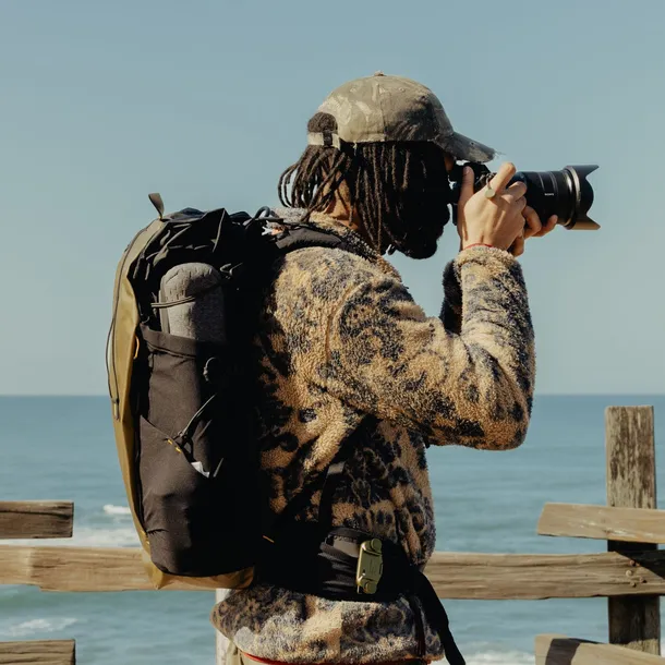 peak-design-outdoor-backpack-45l-kelp