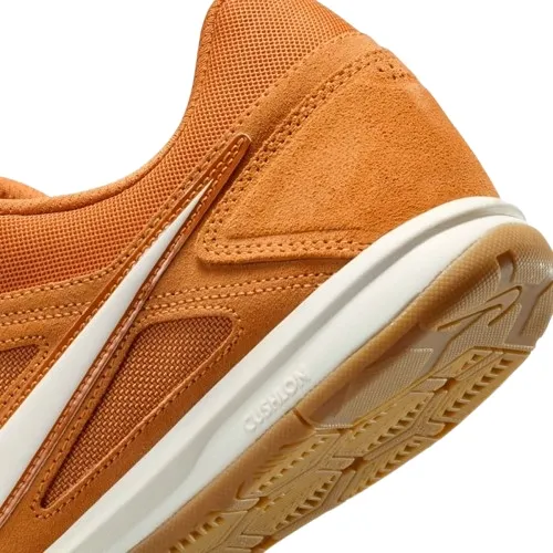 nike-gato-zapiecie-sznurowane