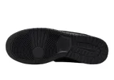 nike-dunk-low-gtx-wzor-dominujacy-logo