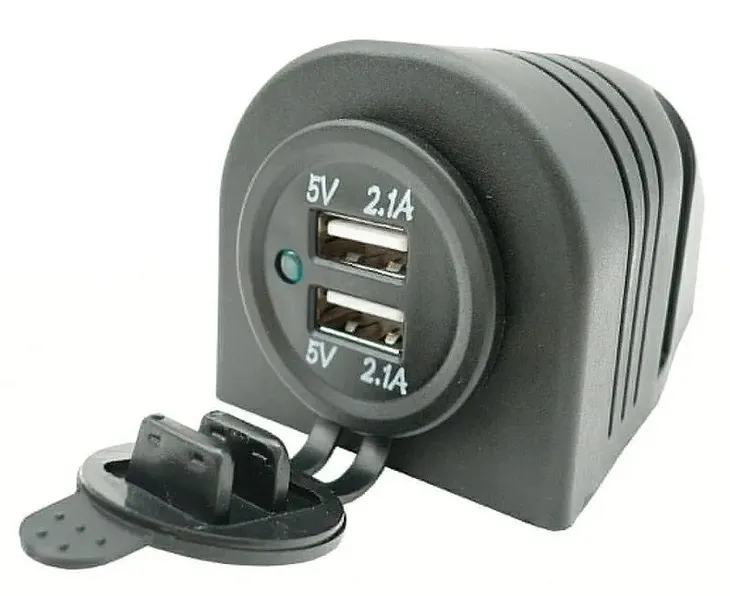 ladowarka-samochodowa-usb-12v-24v-4200ma-stan-nowy