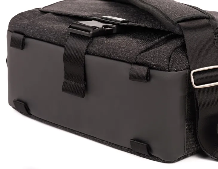 thinktank-vision-13-graphite