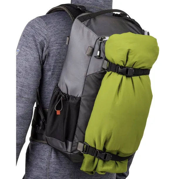 thinktank-photocross-15-backpack-carbon