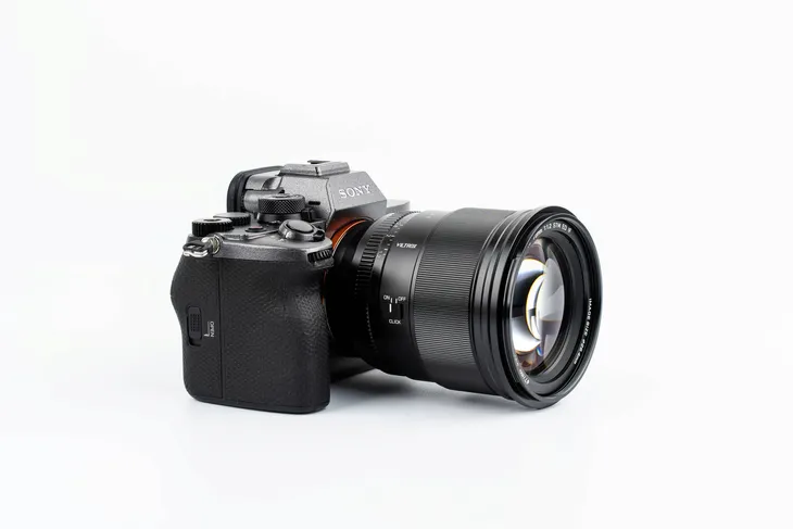 viltrox-af-75mm-f1-2-sony-e-pro