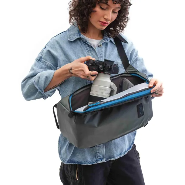 tenba-solstice-v2-16l-sling-bag-grey