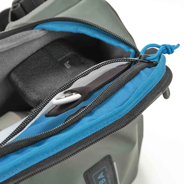 tenba-solstice-v2-16l-sling-bag-grey
